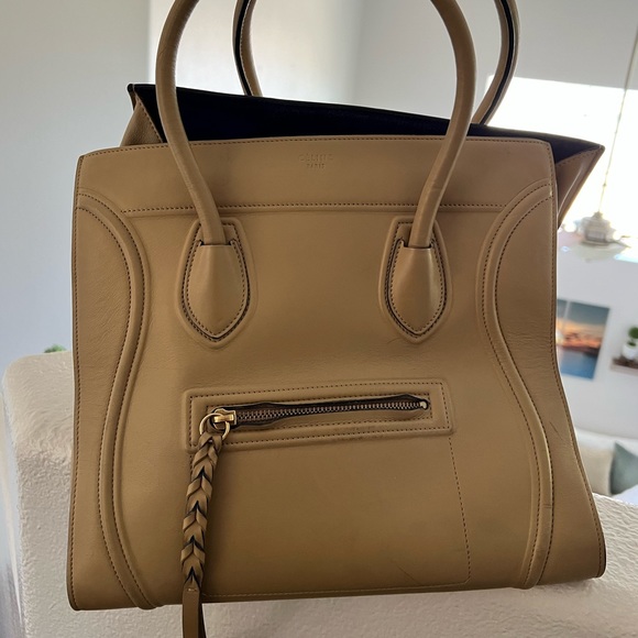 Celine Medium Luggage Phantom Handbag 👜🤎 - Picture 2 of 12